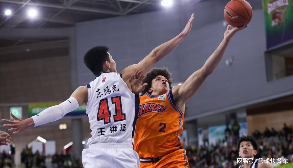 世界杯app下载-广东遭上海三杀后再遭打击?杜锋的话让人绝望:提前退出争冠了?